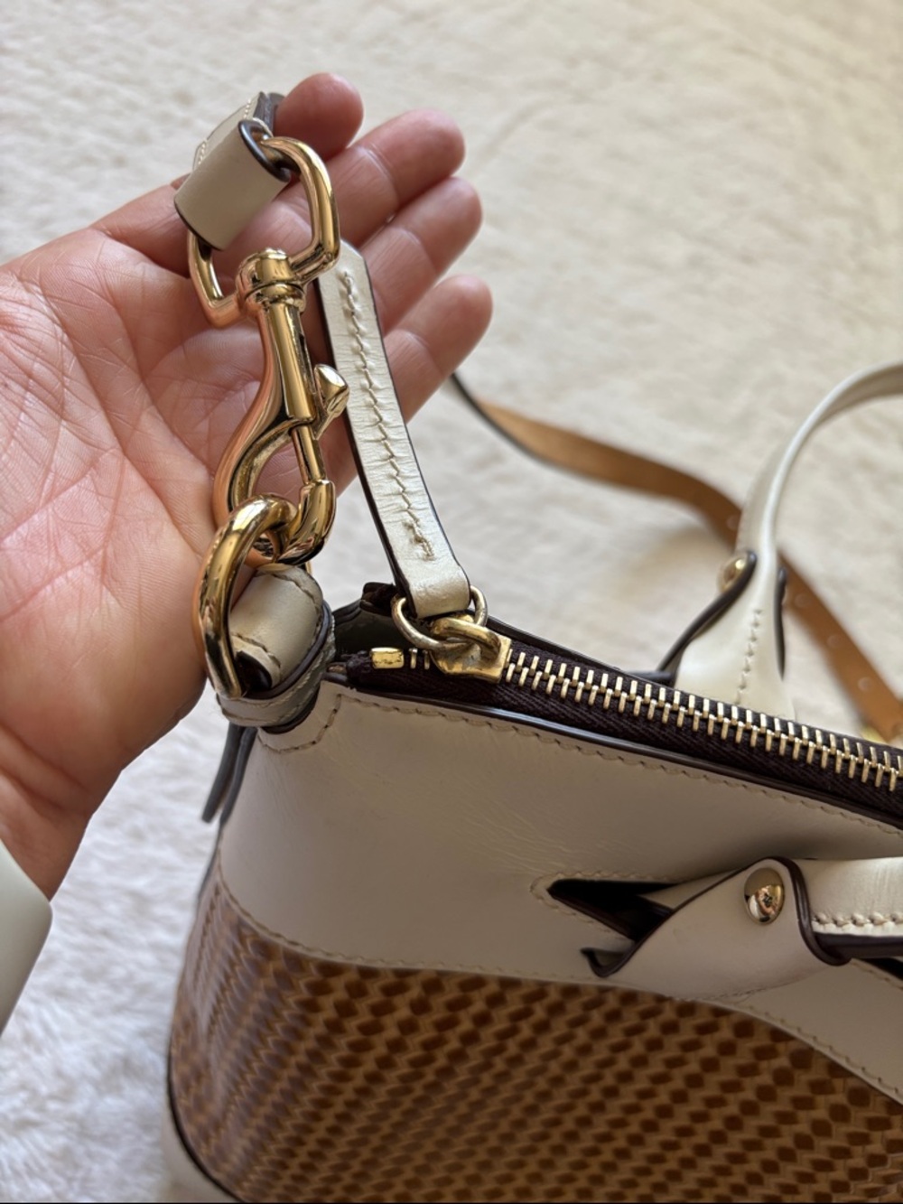 Dooney and Bourke Women’s Two-Tone Woven Satchel - Cream & Tan- great for Spring - Picture 6 of 13